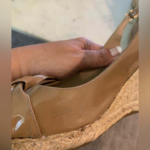 Valentino Garavani patent bow espadrilles open toe sandals. Size 38 (7.5 U.S.) - Picture 8 of 9